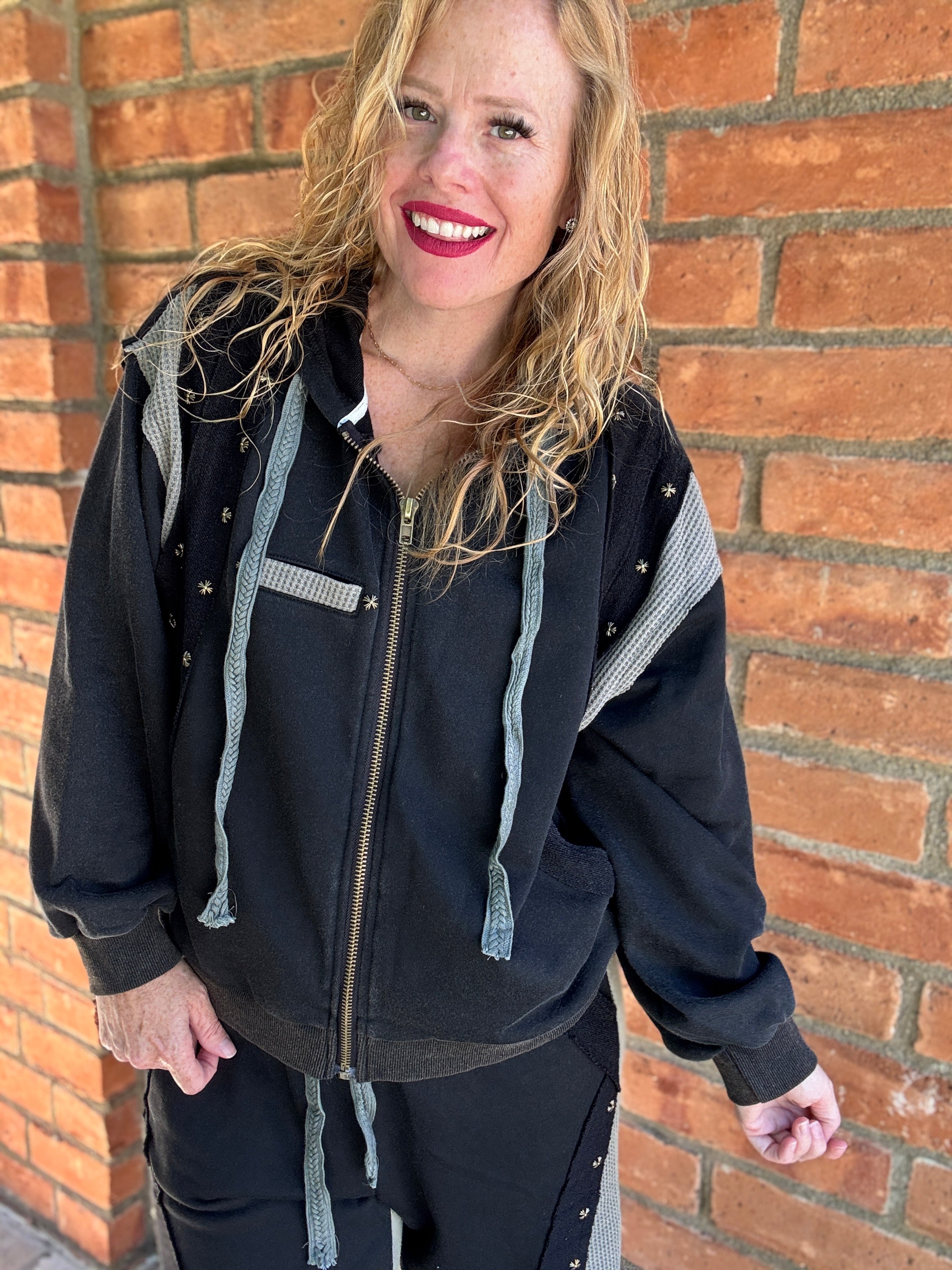 Daydream Zip Up by POL