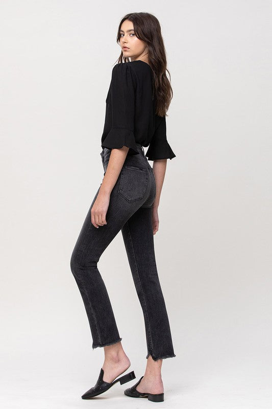 HIGH RISE STRAIGHT CROP W UNEVEN HEM DETAILS