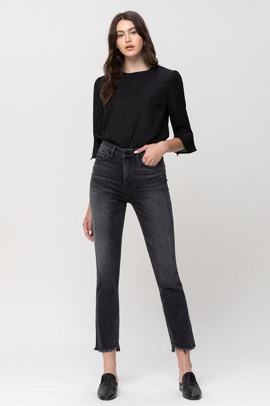 HIGH RISE STRAIGHT CROP W UNEVEN HEM DETAILS