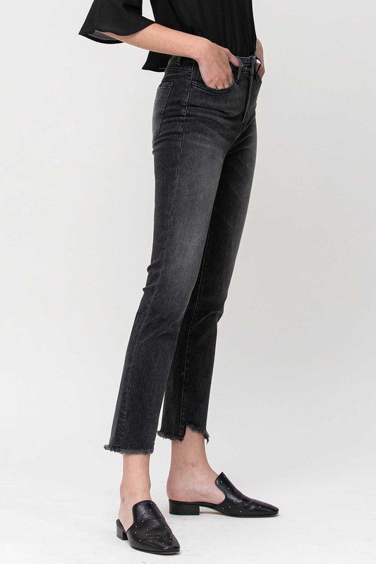 HIGH RISE STRAIGHT CROP W UNEVEN HEM DETAILS