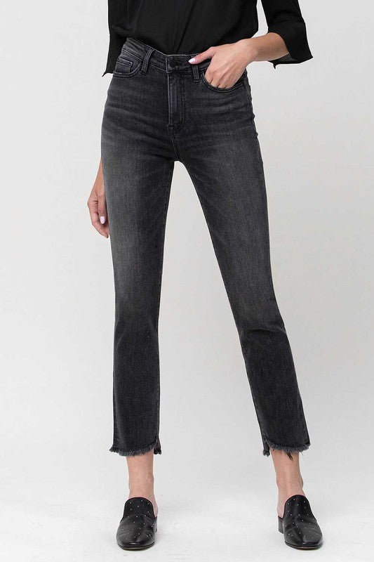 HIGH RISE STRAIGHT CROP W UNEVEN HEM DETAILS