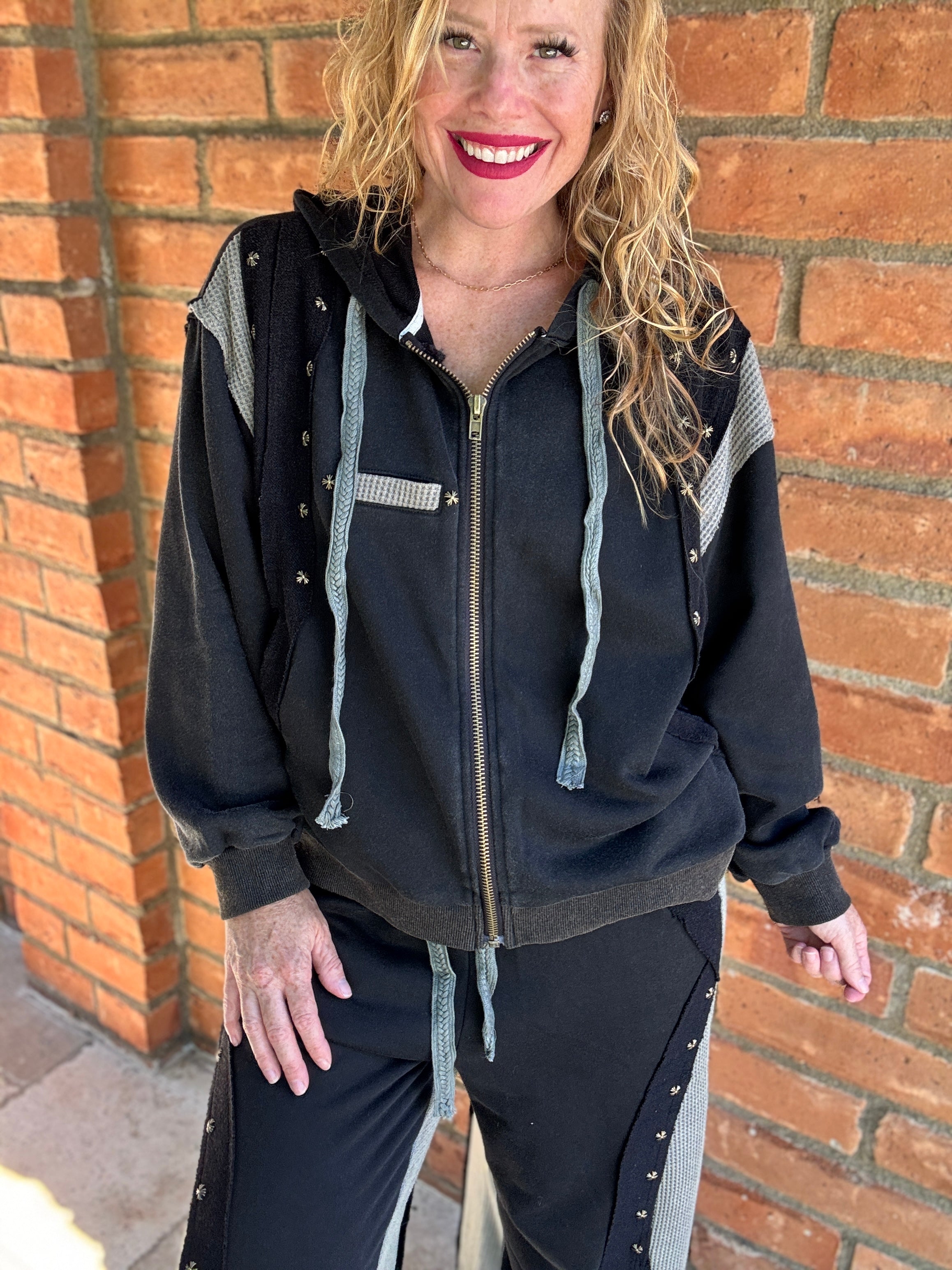 Daydream Zip Up by POL