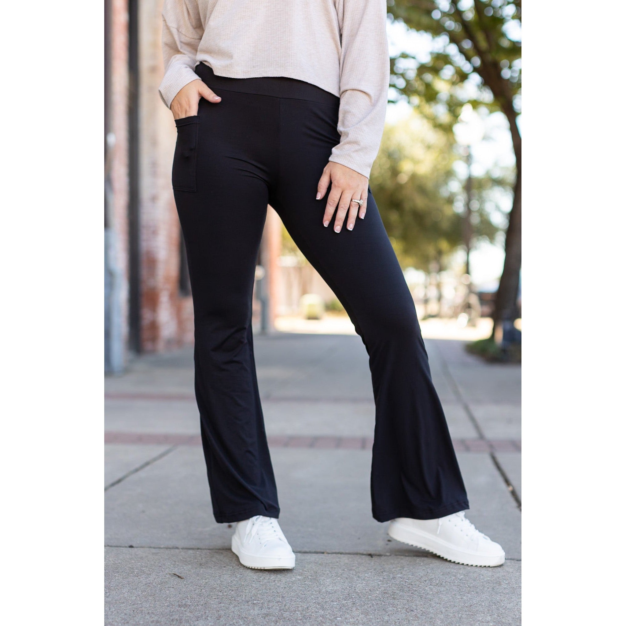 The Vanessa 27 - Black Bootcut Leggings