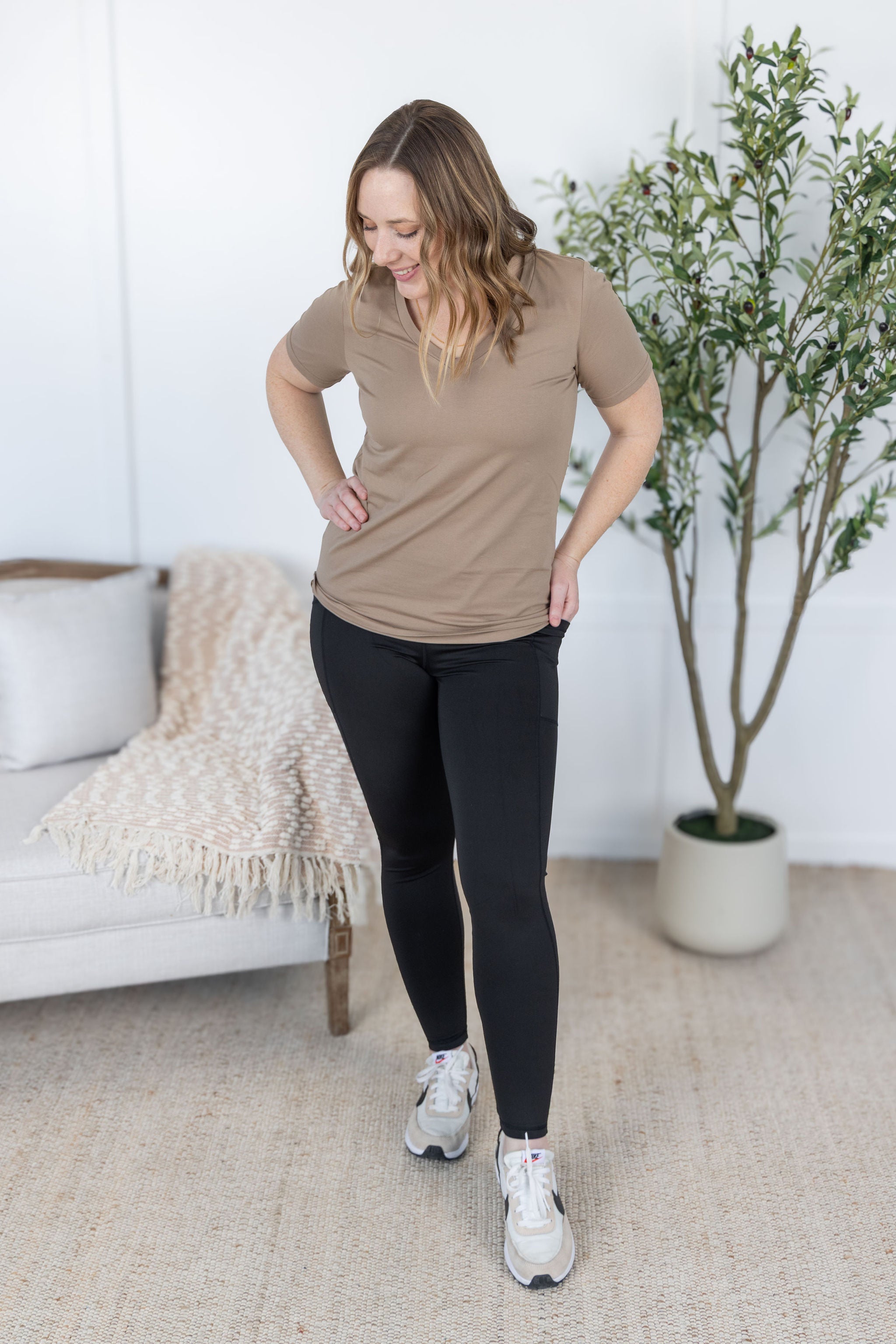 IN STOCK Women's Athleisure Leggings - Black