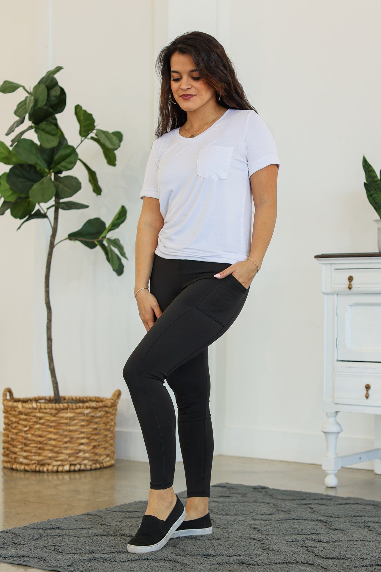 IN STOCK Women's Athleisure Leggings - Black