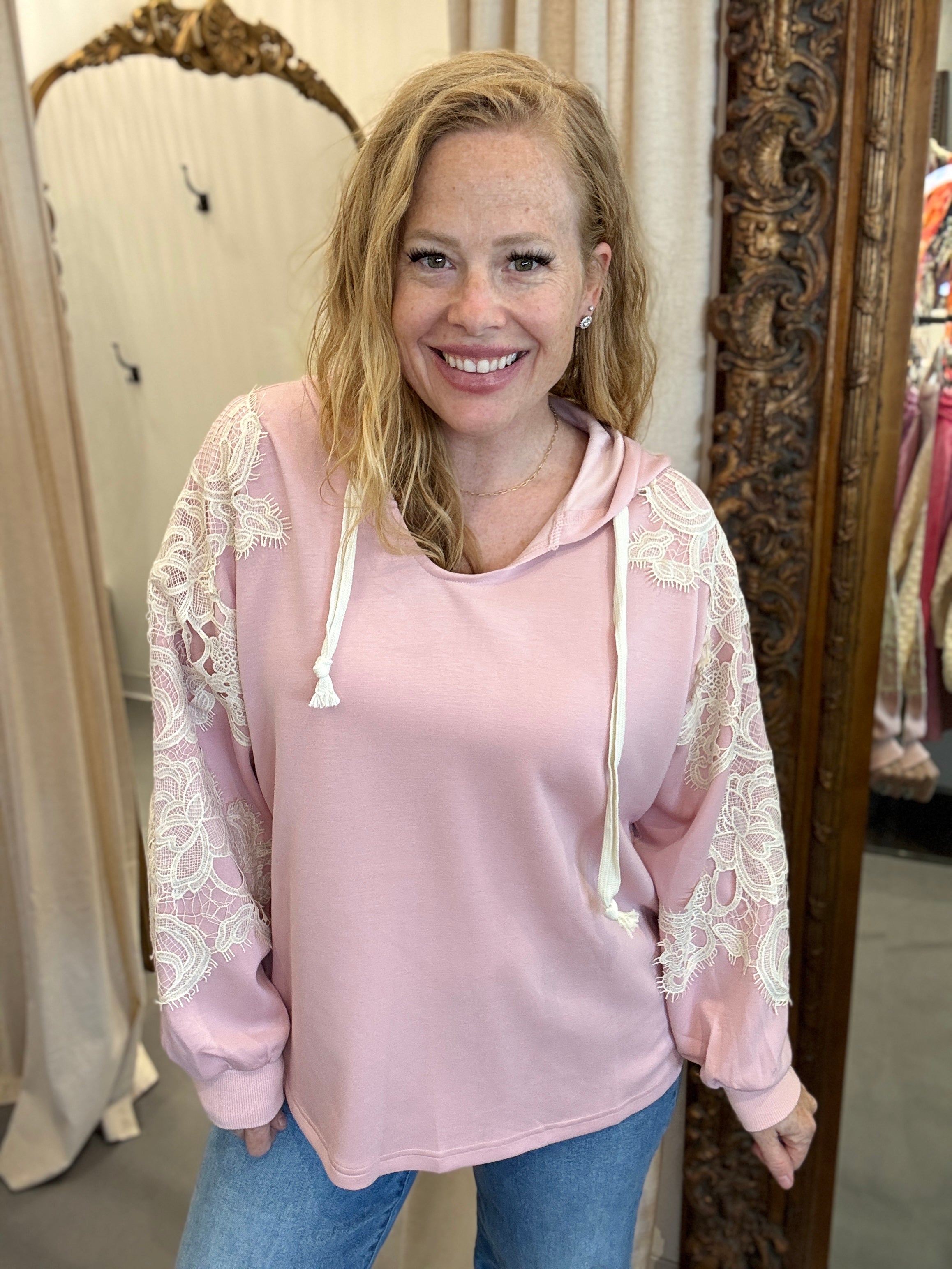 Davi & Dani Live Box - Lace Sleeve Pink Hoodie