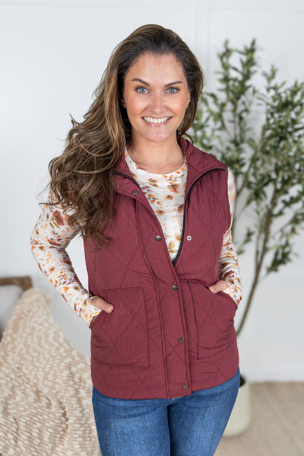 IN STOCK Remy Zip Up Vest - Heathered Burgundy