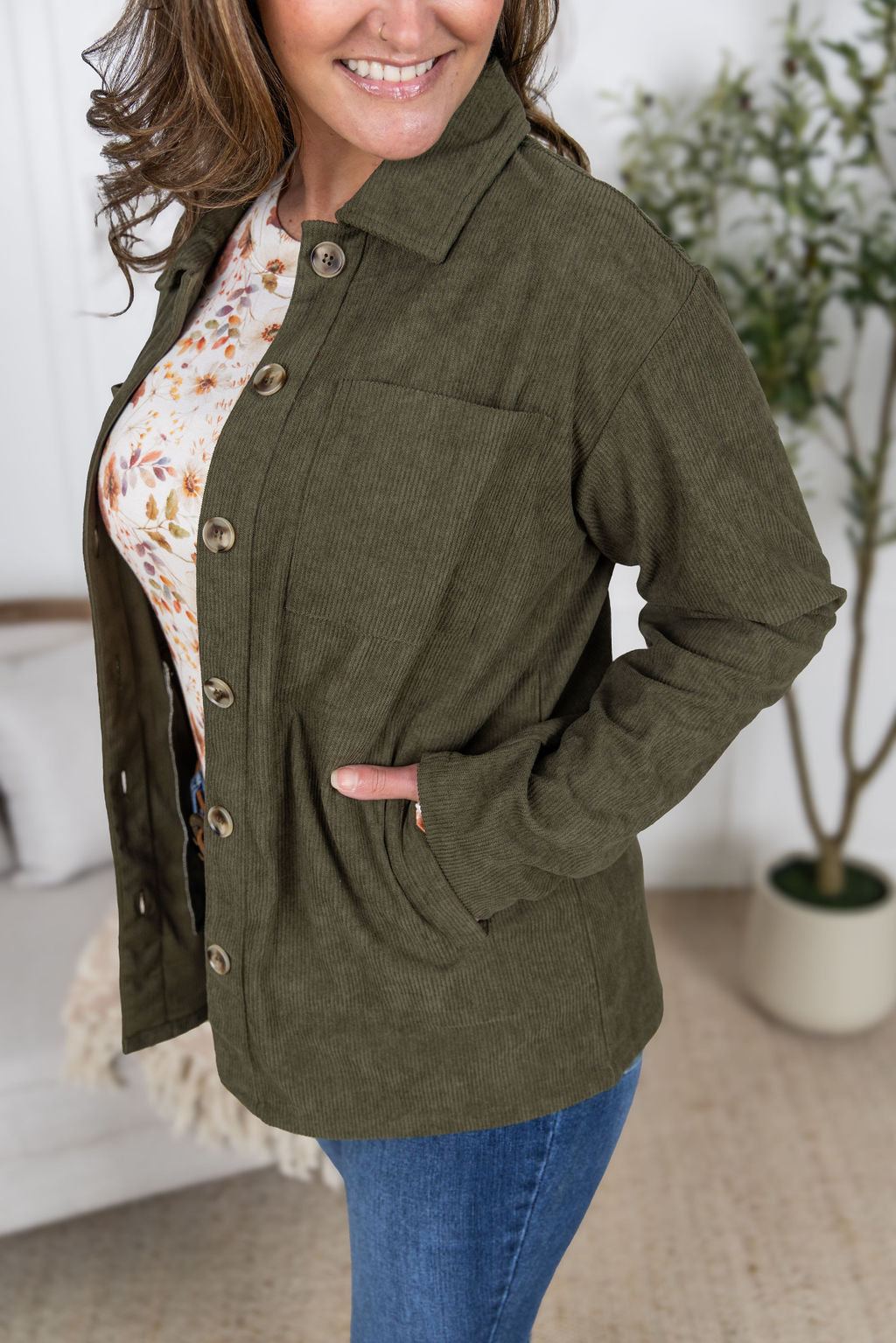 IN STOCK Lightweight Corduroy Button Down - Olive