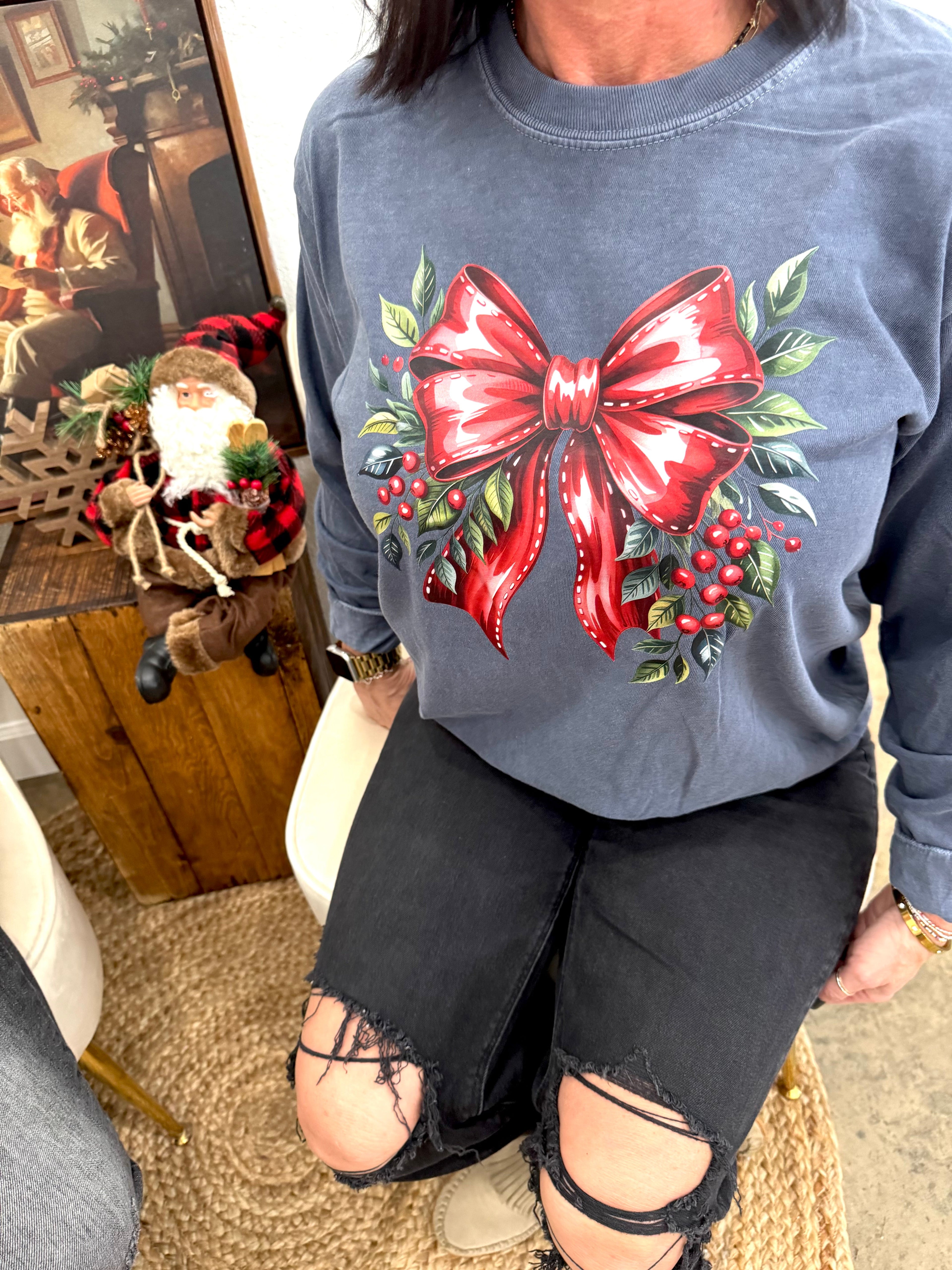 Mistletoe Bow Short or Long Sleeve Graphic Tees