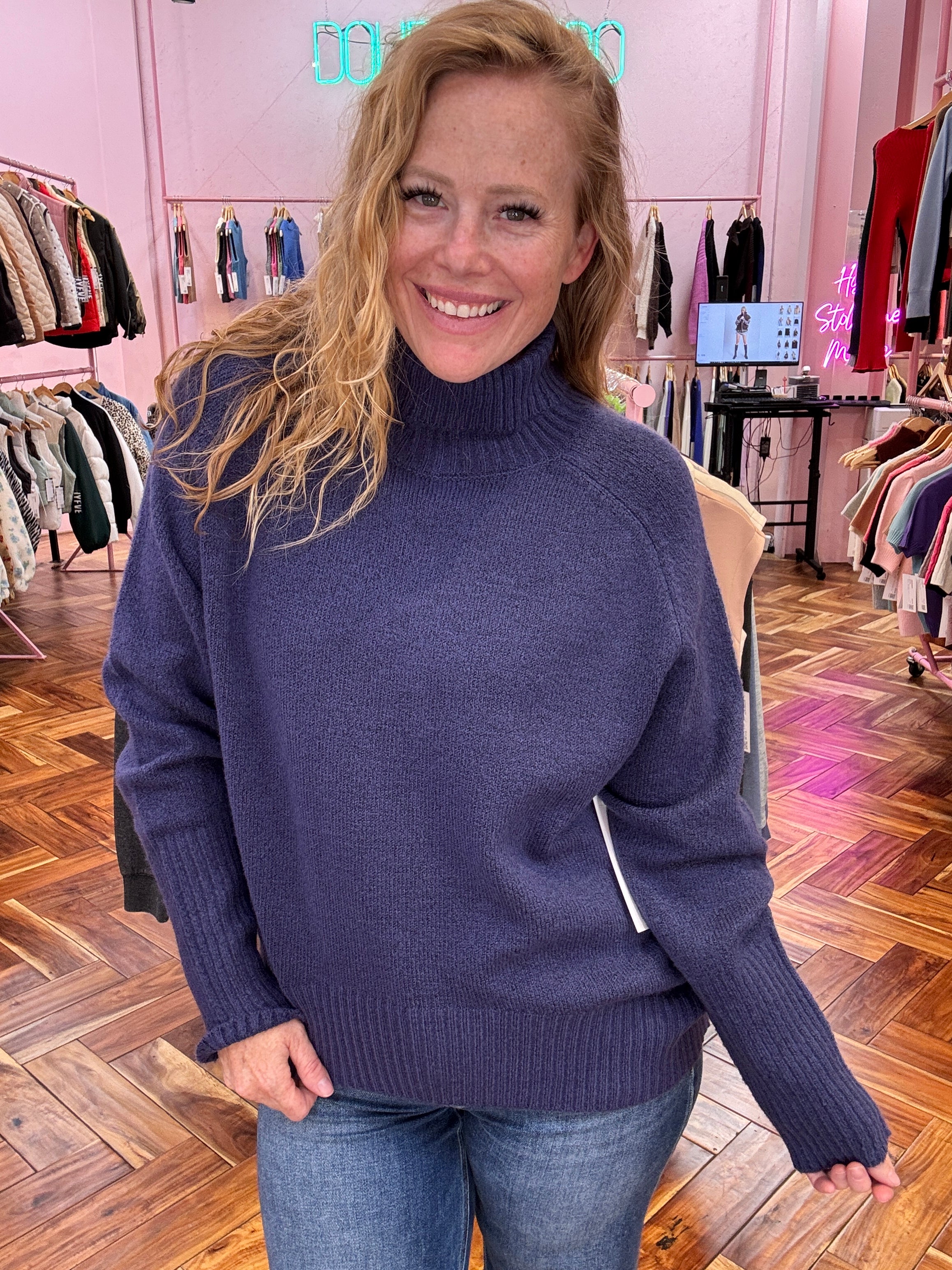 Mock neck Sweater by HyFve