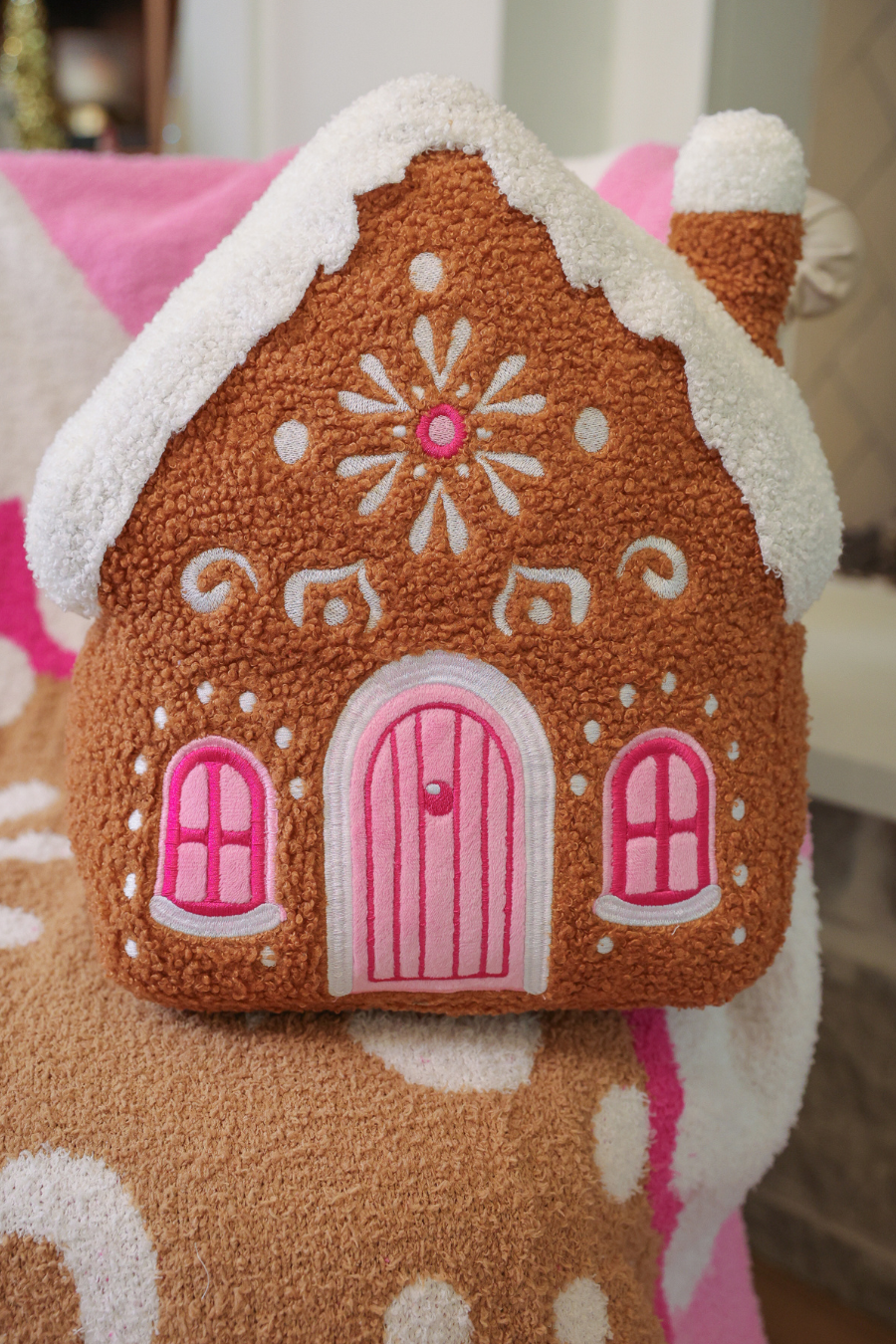 Gingerbread House Pillow *Custom Cut*