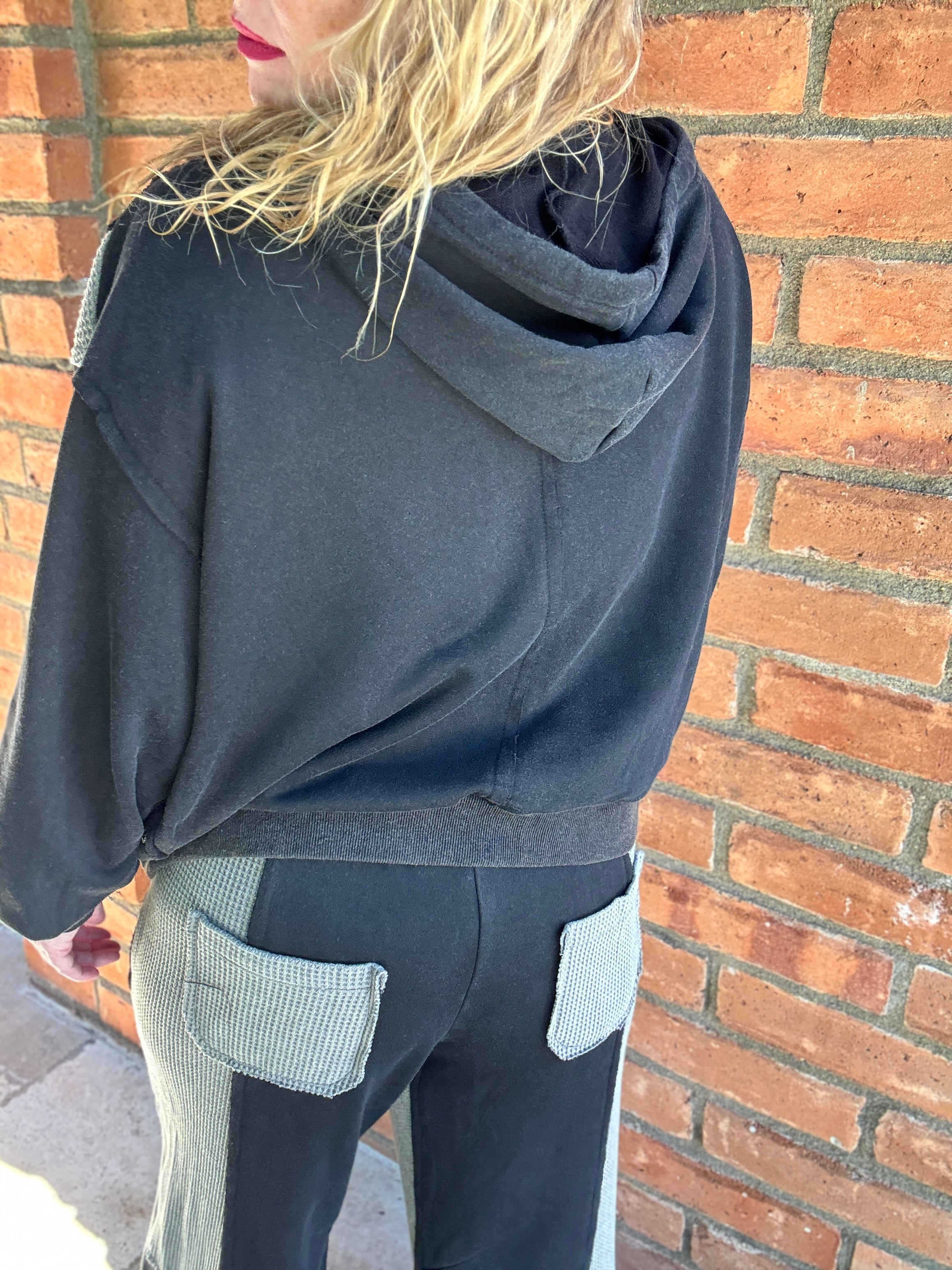 Daydream Zip Up by POL