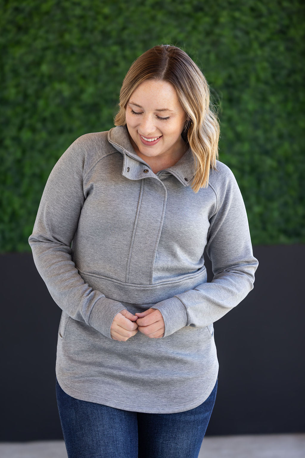 IN STOCK Mia Scuba Halfzip - Grey