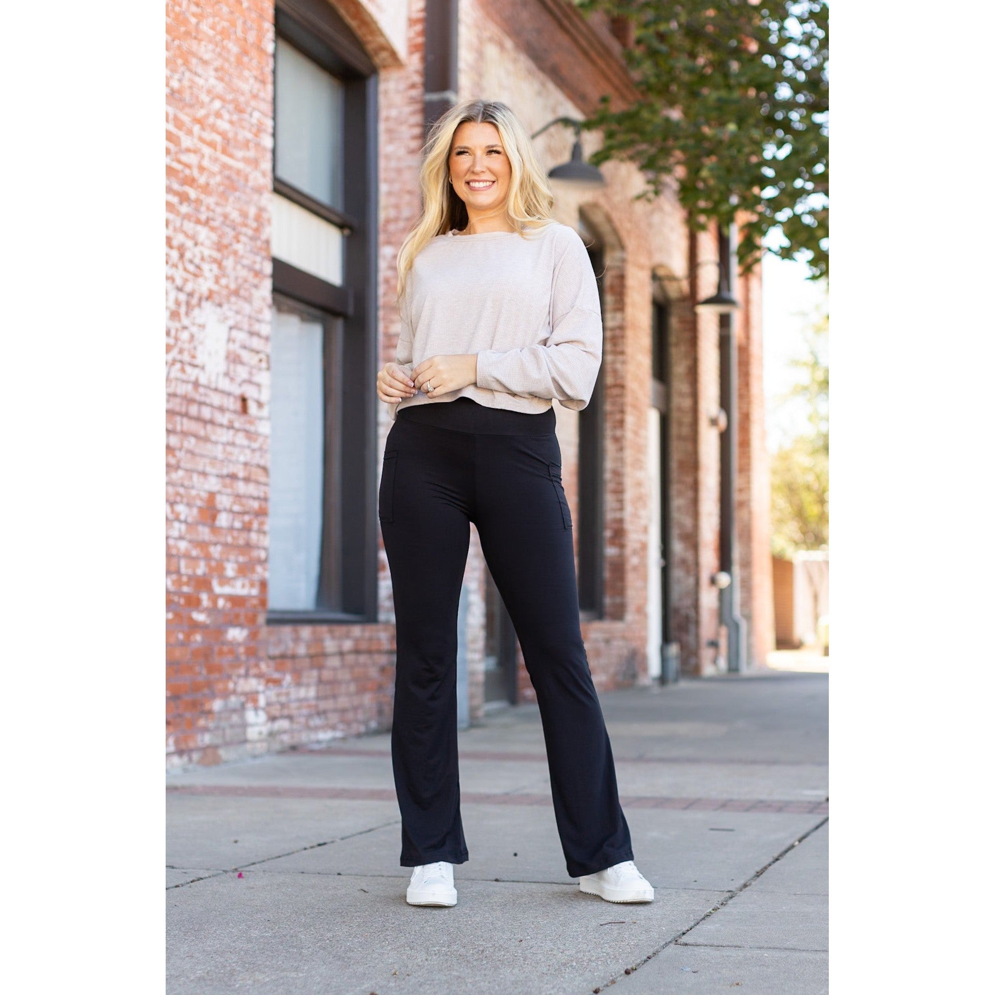 The Vanessa 27 - Black Bootcut Leggings
