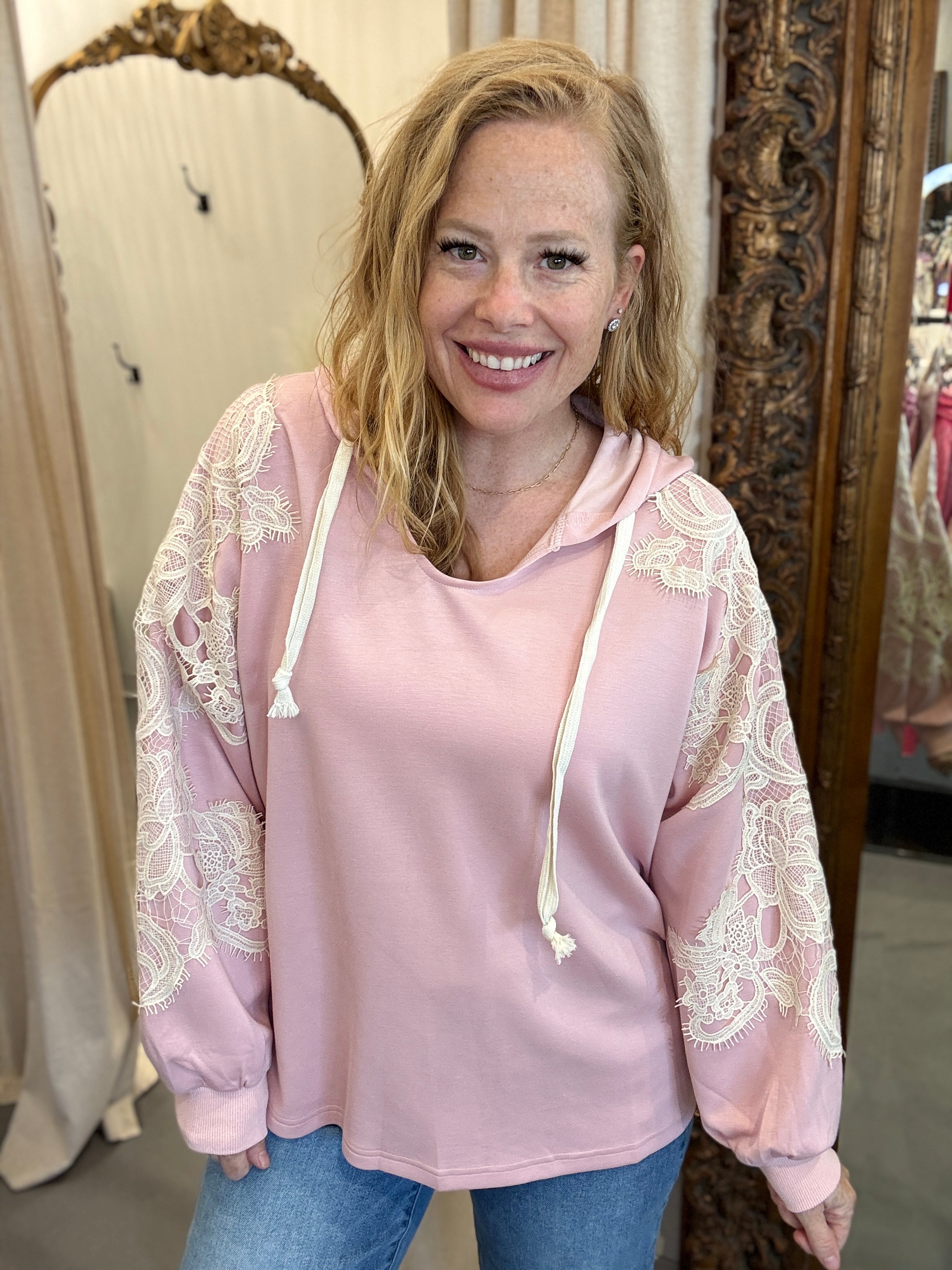 Davi & Dani Live Box - Lace Sleeve Pink Hoodie