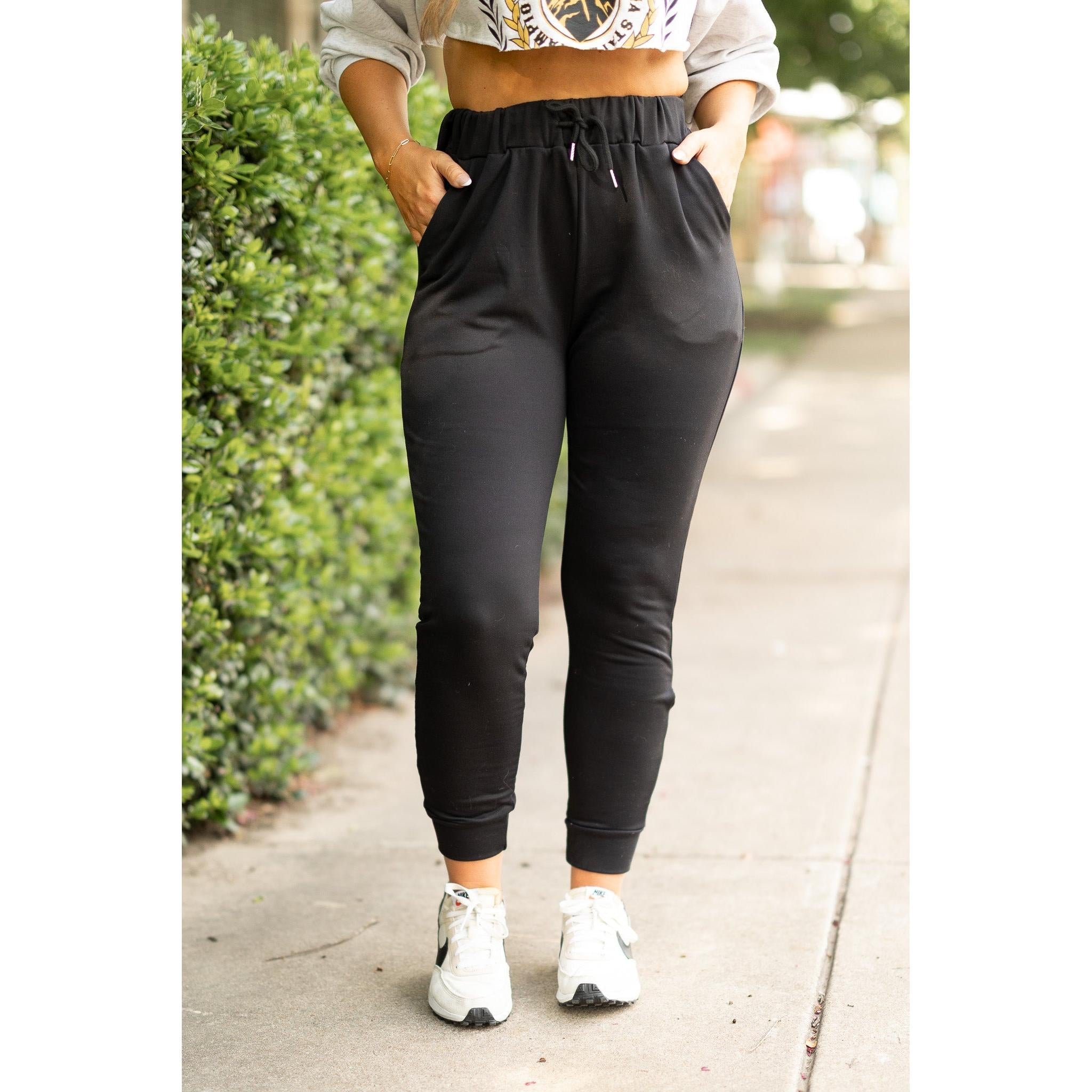 The Braelyn - Black Fleece Jogger