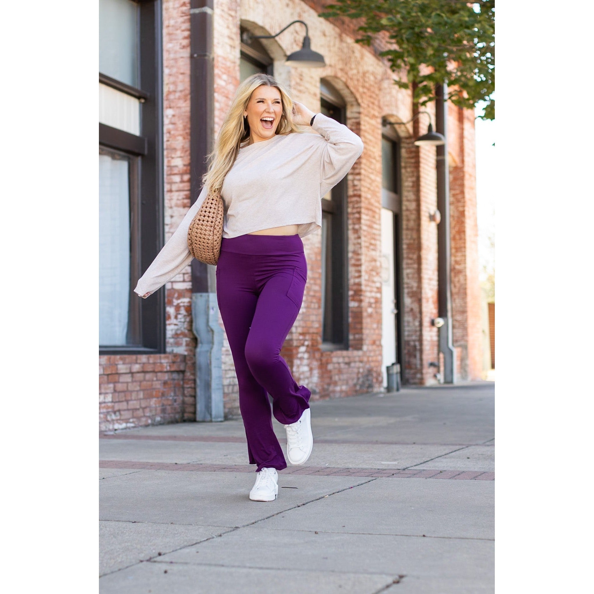 Purple flare yoga pants by Julia Rose
Stretchy high waist purple leggings with pockets and flared leg