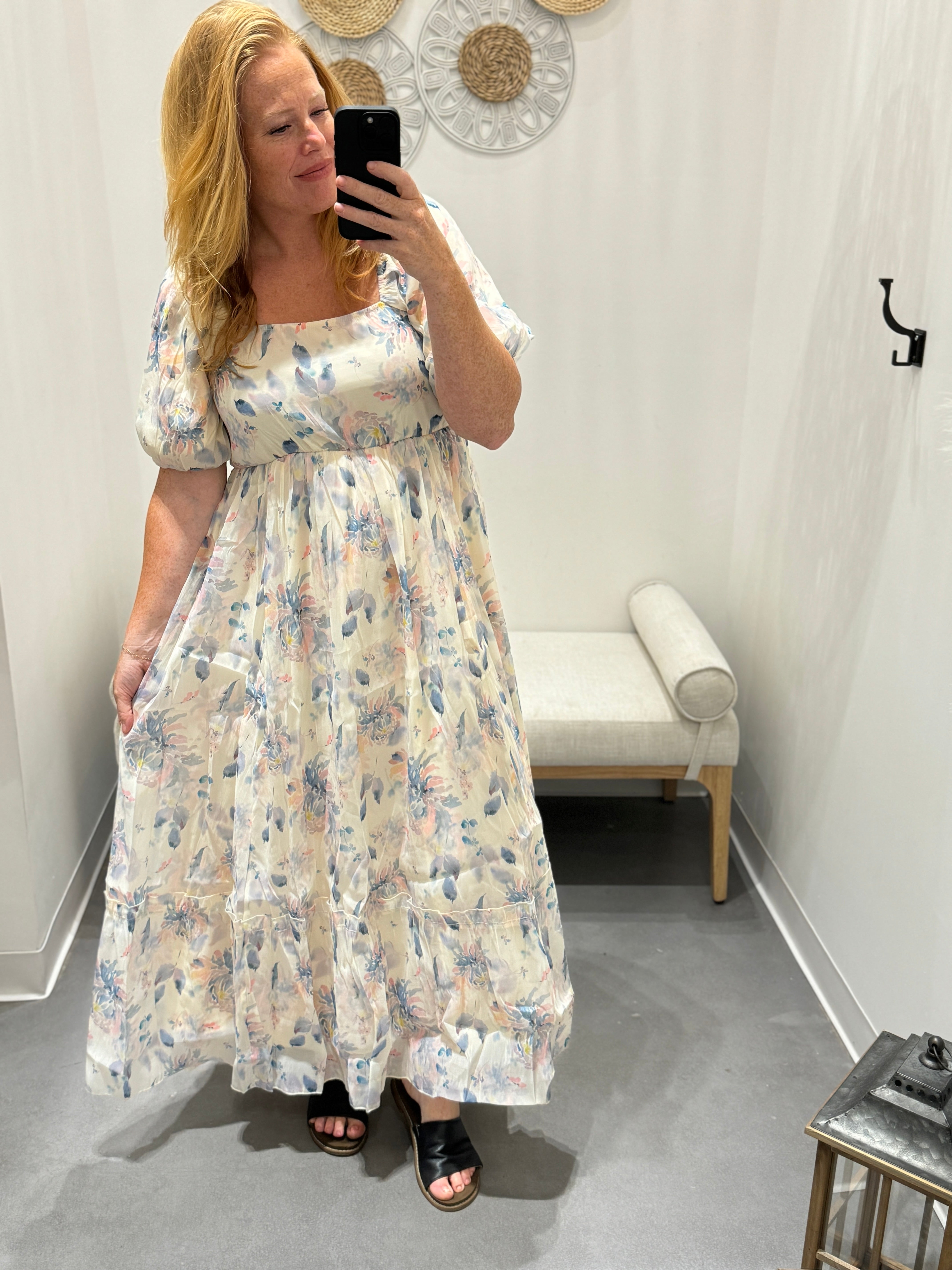 Gentle Yet Strong Balloon Sleeve Floral Dress