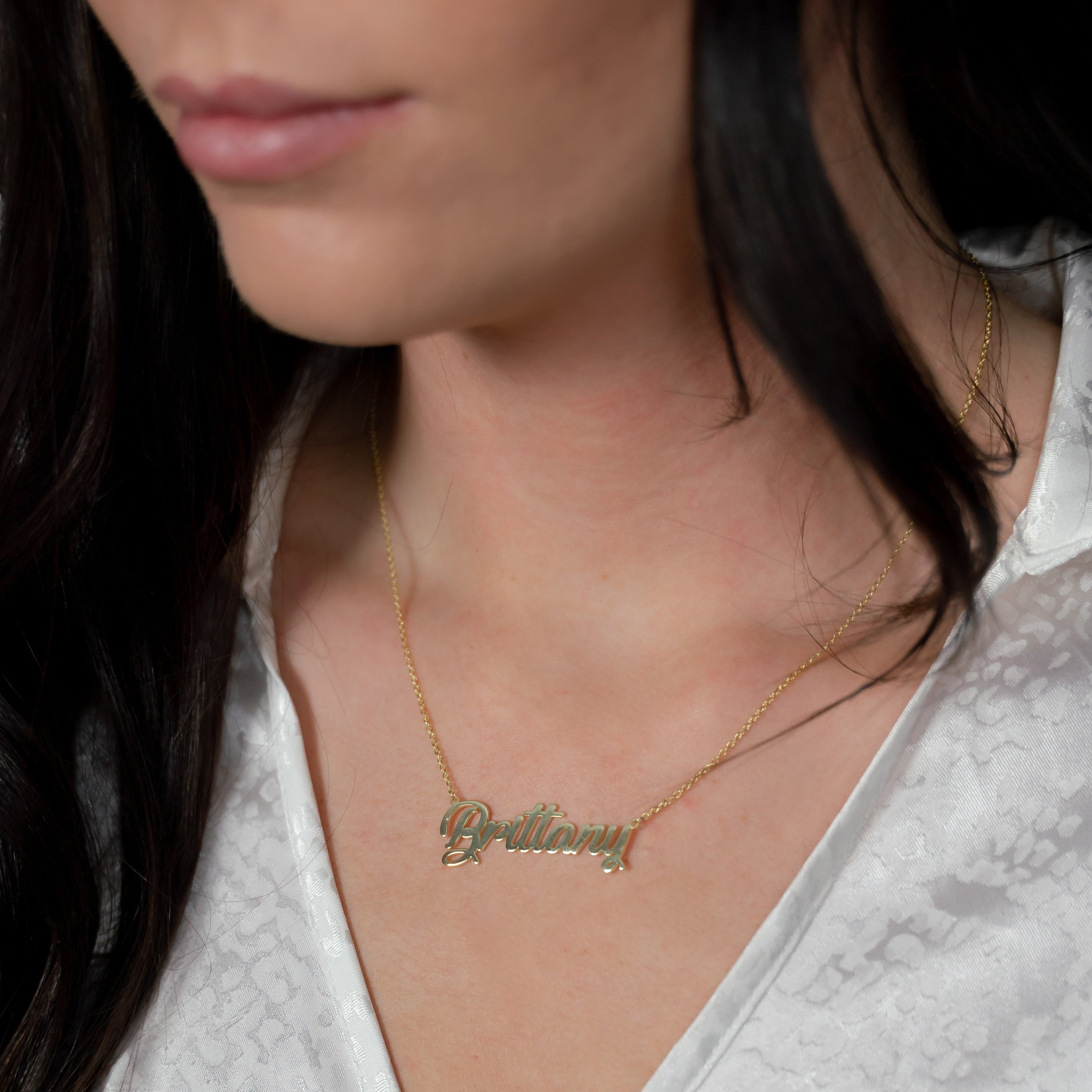Custom Cursive Nameplate Necklace - Wholesale JEWELRY The Sis Kiss