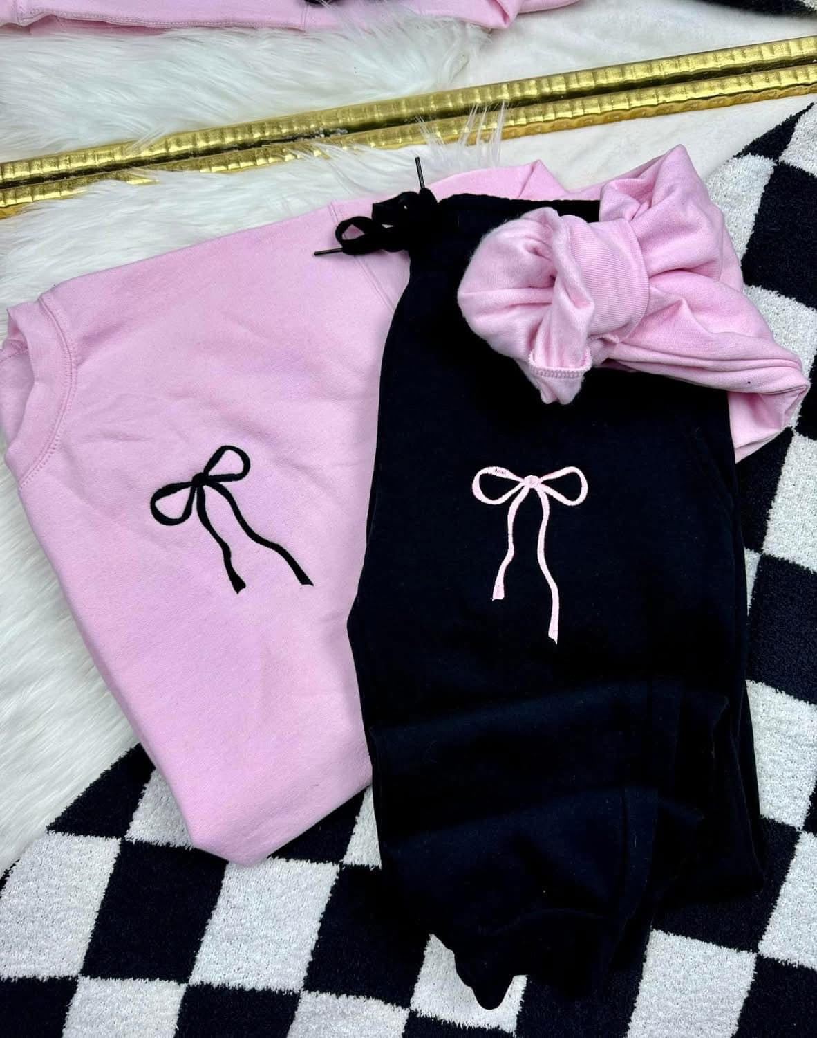 Mama and Me Embroidered Bow Sweatshirt & Pants