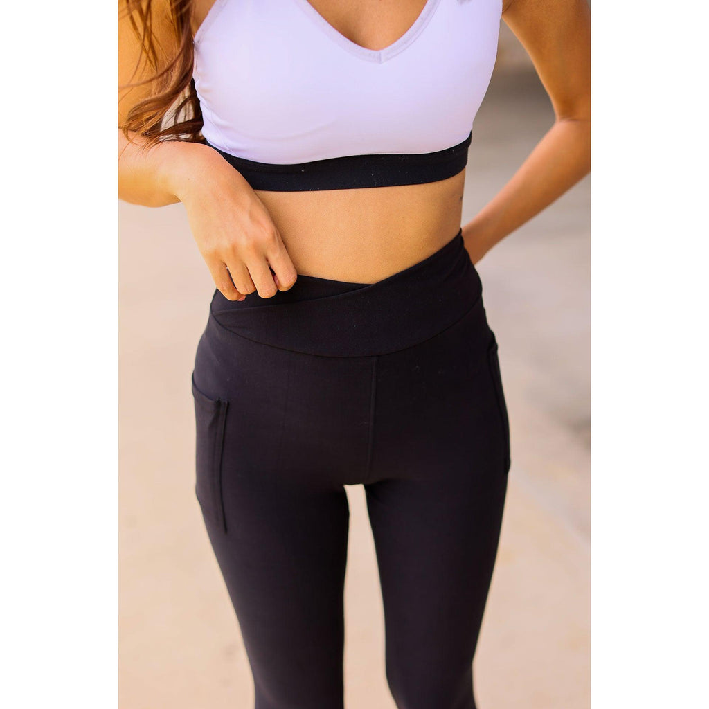 Ready to Ship | The Chloe - Crossover BLACK Pocket 7/8th Ankle Length Leggings