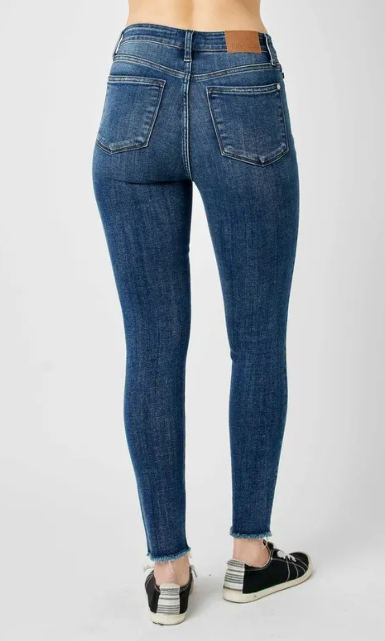 Judy Blue Full Size  High Waist Distressed Skinny Jeans