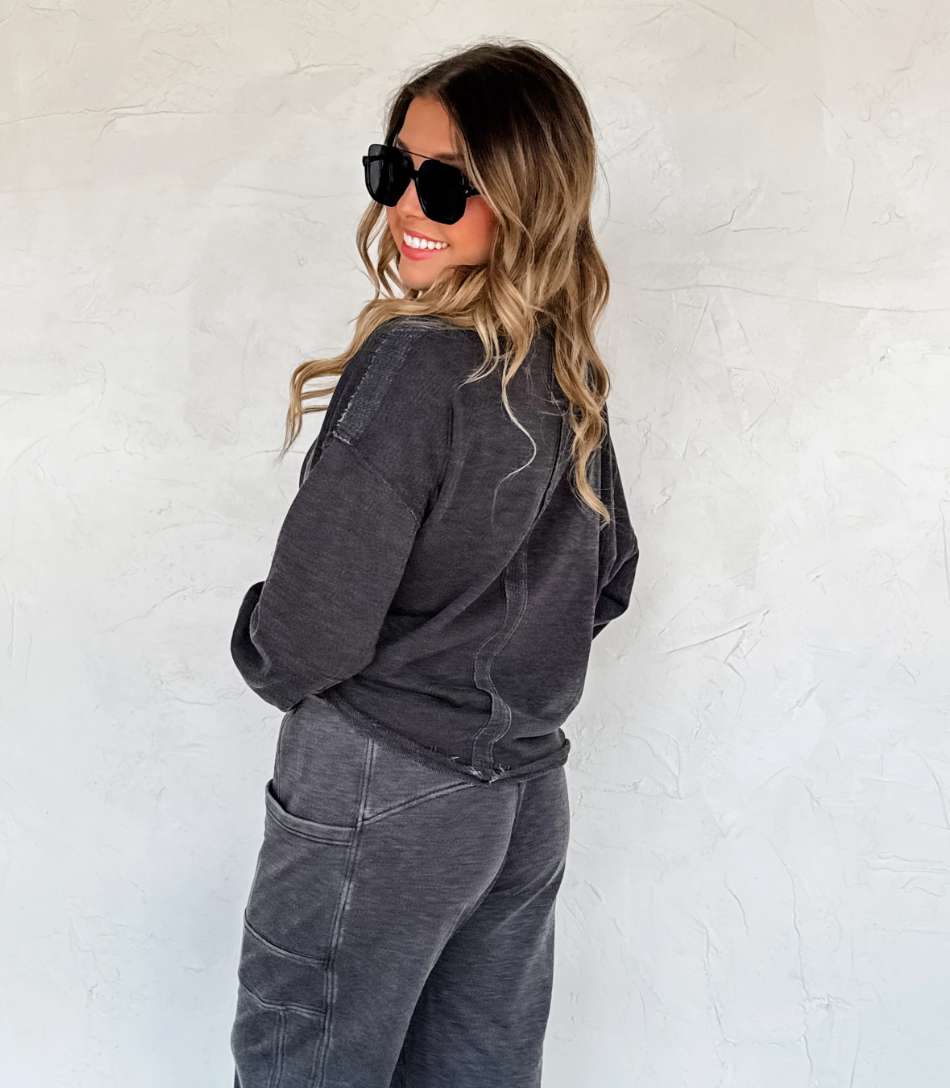 *PREORDER* - BLAKELEY FADED FEELS VNECK PULLOVER