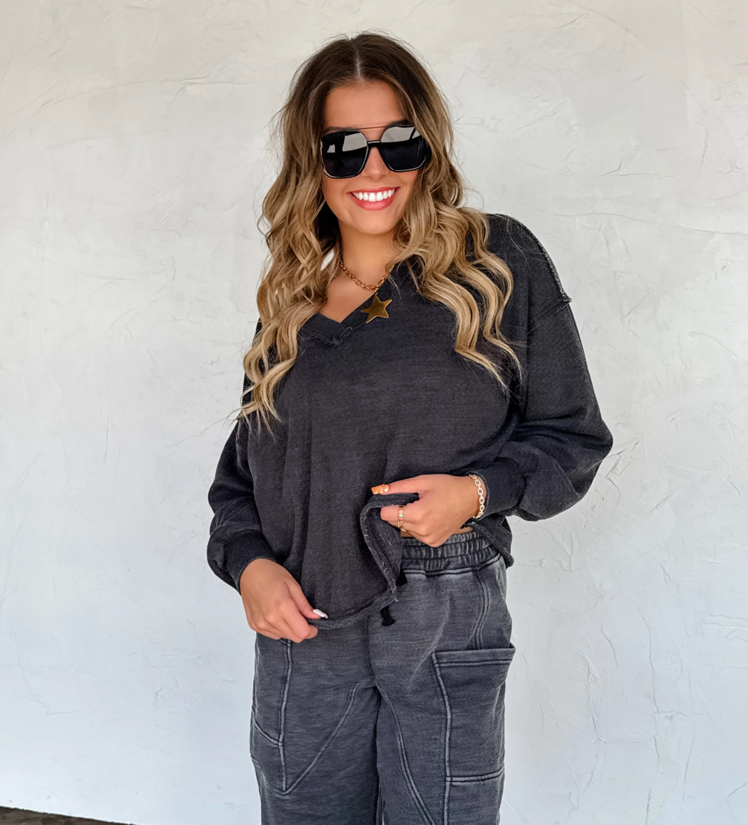 *PREORDER* - BLAKELEY FADED FEELS VNECK PULLOVER