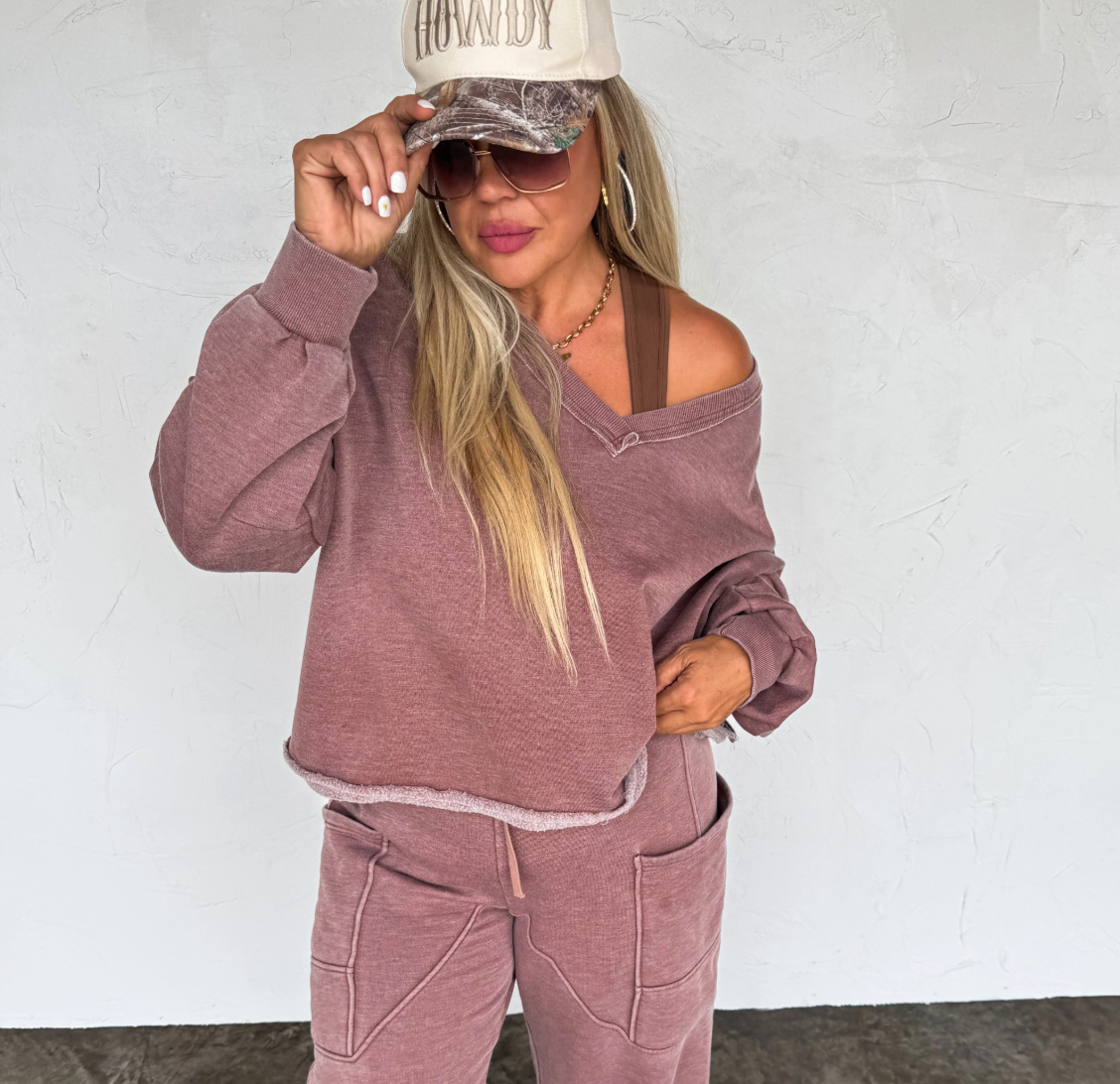 *PREORDER* - BLAKELEY FADED FEELS VNECK PULLOVER