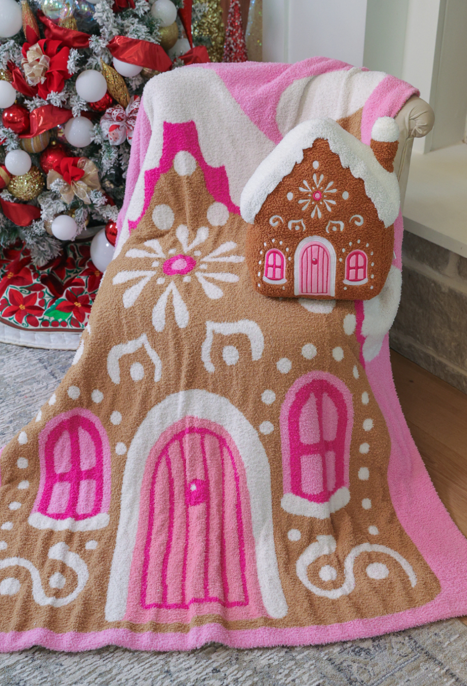 Gingerbread House Pillow *Custom Cut*