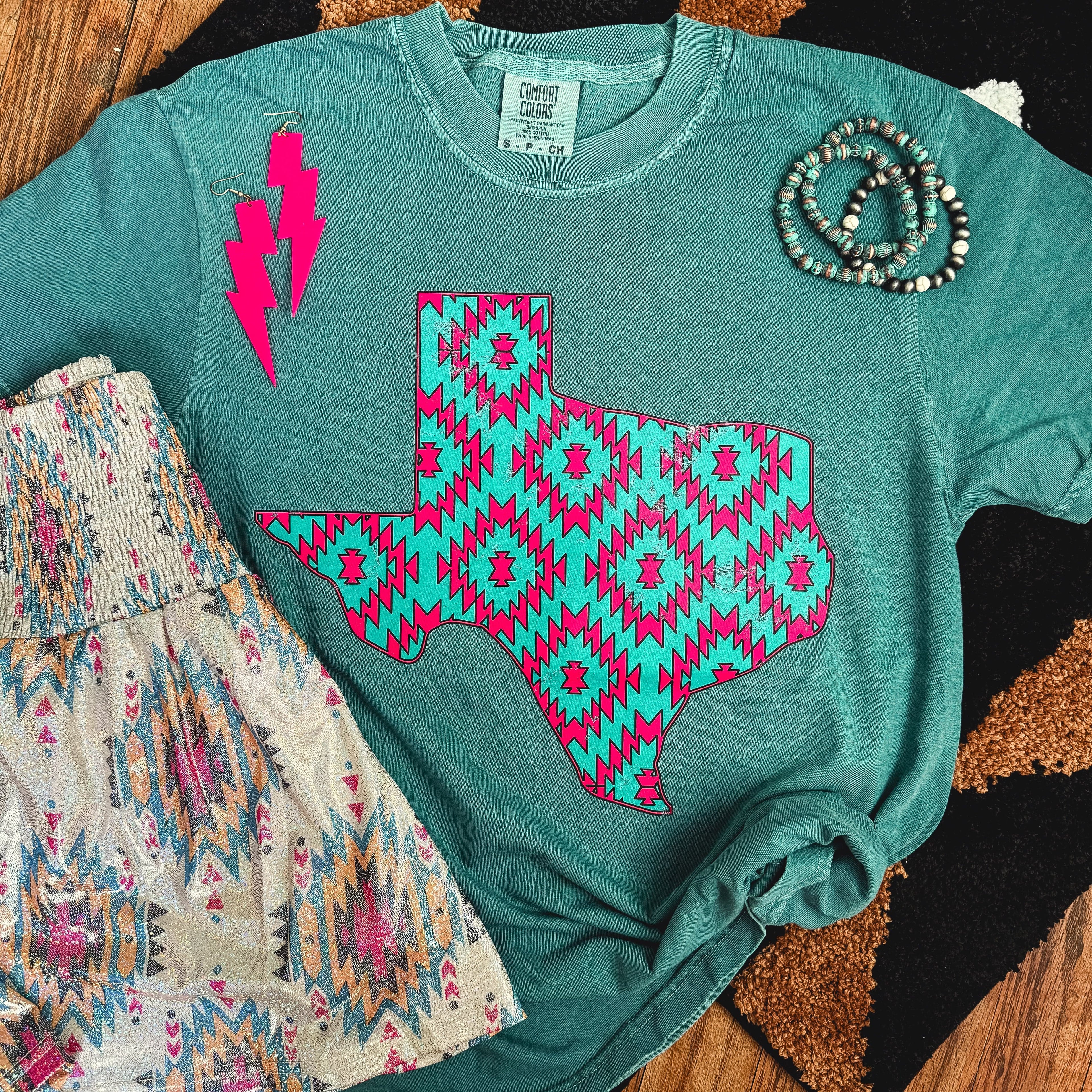 FestiviTees Women - Apparel - Shirts - T-Shirts Pink Aztec Texas Soft Graphic Tee